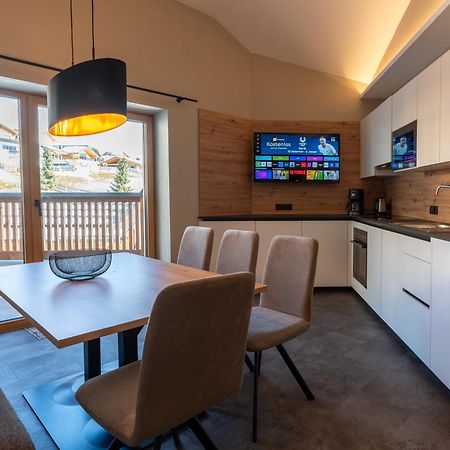 Aparthotel Fernblick Fiss Bagian luar foto