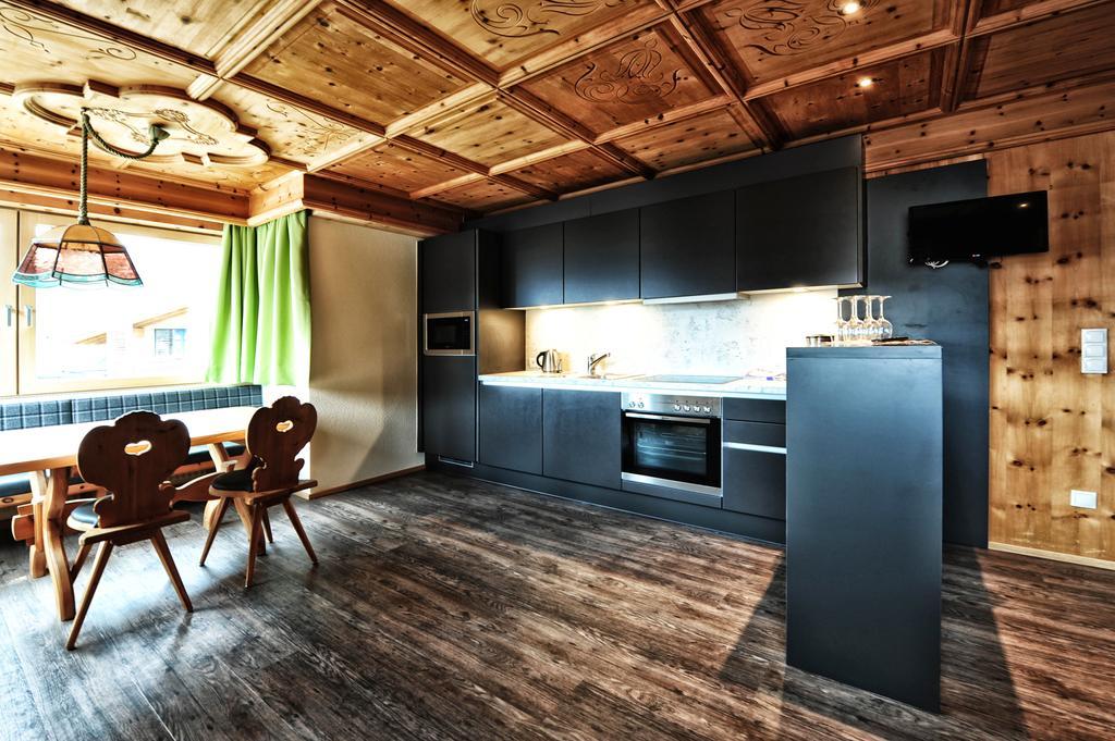 Aparthotel Fernblick Fiss Bagian luar foto